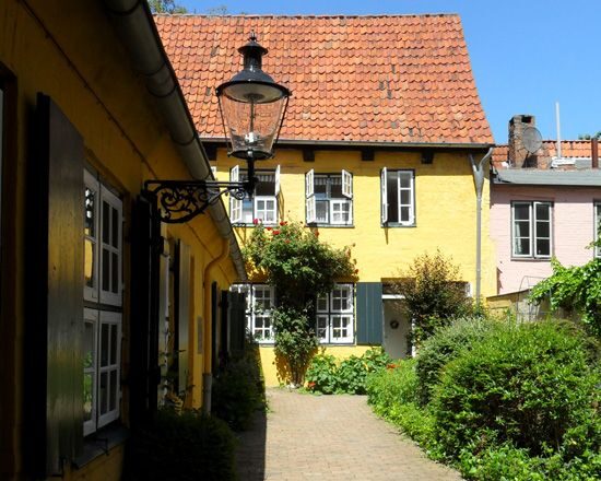 Lübeck: Classic Tour of the Hanseatic City - Holstentor Start: The Gateway That Sets the Tone