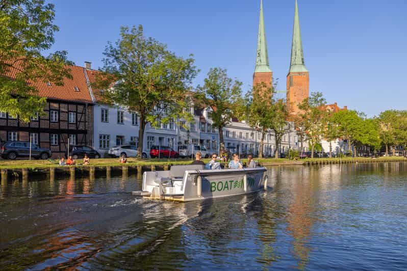 Lübeck: Electric Boat Rental - without driving licence - Price and value: $57 per group for up to 6