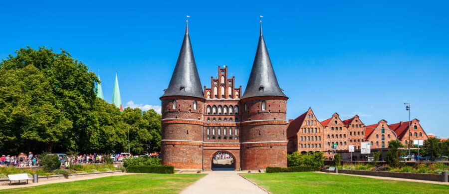 Lübeck: Express Walk with a Local - Local stories that answer the big questions (and the small ones)