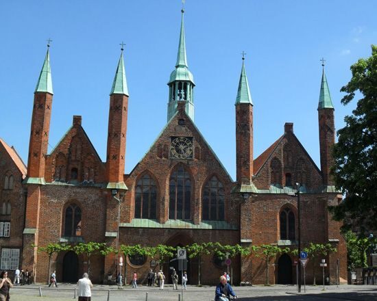 Lübeck: Hanseatic League History Walking Tour - Should You Book Lübeck’s Hanseatic League History Walking Tour?