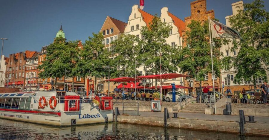 Lübeck: Private Historical and Architectural Walking Tour - Starting at Holsten Gate: the medieval fortifications built to mean freedom