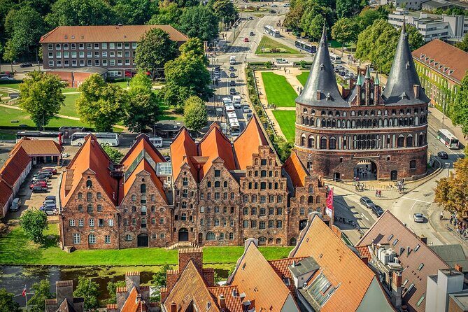 Lubeck Private Walking Tour With A Professional Guide - Lübeck’s Hanseatic core, paced for a satisfying 2 hours