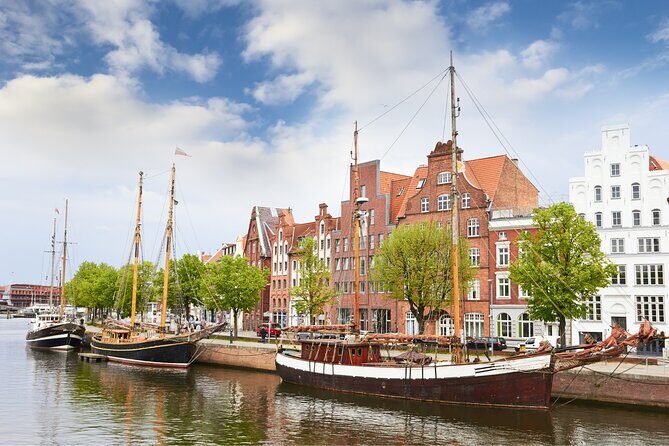 Lübeck Scavenger Hunt and Highlights Self Guided Audio Tour - Stop 4: Marienkirche (More Than Just a Pretty Church)