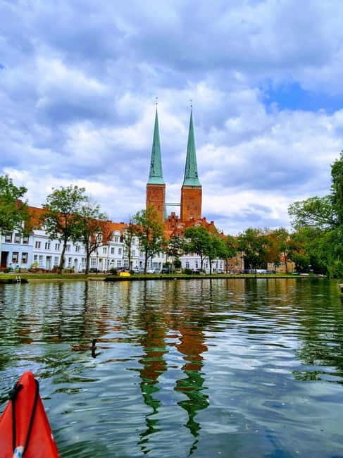 Lübeck's old town by canoe: explore and circumnavigate on your own - Breaks That Make It Your Tour: Malerwinkel, Drehbrückenplatz, and Devil’s Island