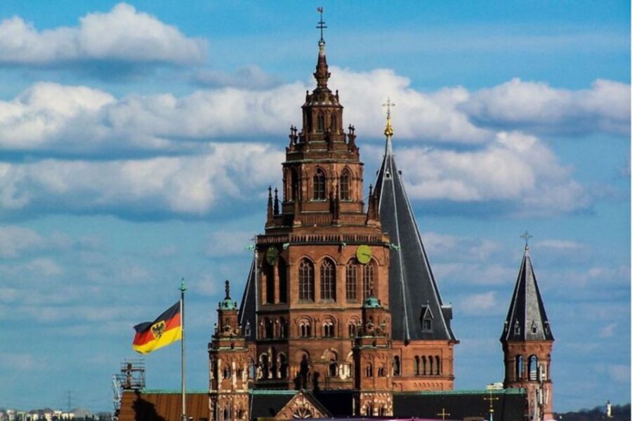 Mainz: Private custom tour with a local guide - How the Tour Flows: Pickup, Walking, and Flexible Ending