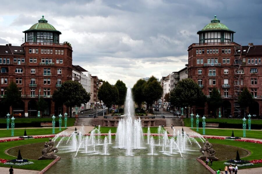 Mannheim: Express Walk with a Local in 60 minutes - How Your Local Turns Streets Into Practical City Know-How