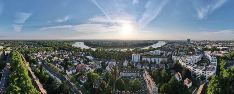 Mannheim: Express Walk with a Local in 60 minutes - What to Expect From the Stories and Tips (and What Not to Expect)
