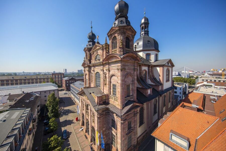 Mannheim, guided Walking Tour: Discover Mannheim - Jesuit Church in the city center: religion plus city identity