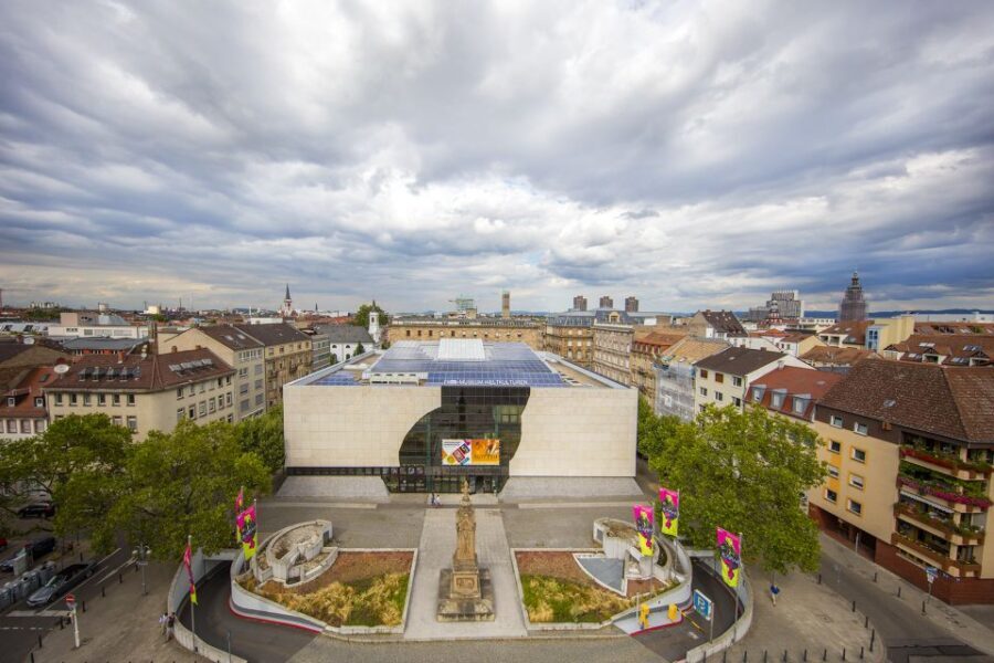 Mannheim, guided Walking Tour: Discover Mannheim - Meeting at the Baroque palace courtyard (and why it matters)