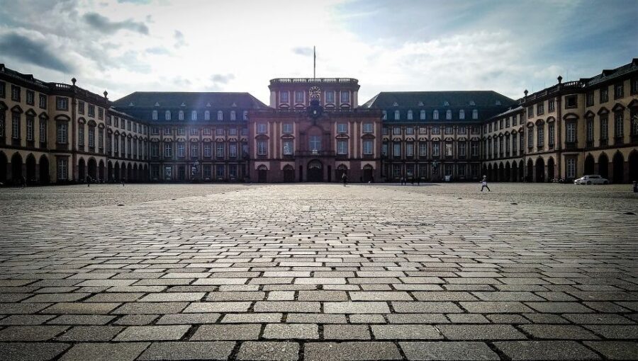 Mannheim’s Art and Culture revealed by a Local - The Modern Thinker and Stadt. Wand. Kunst: public art with a system behind it