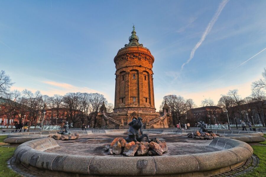 Mannheim’s Art and Culture revealed by a Local - Practical tips: shoes, cold weather, and English or German