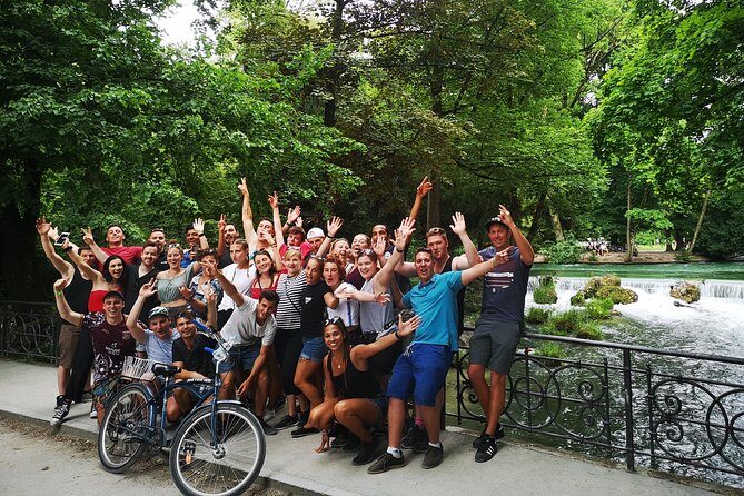 Mini Classic Bike Tour @ 4pm incl. Beer Garden & Surfers 2,5 hrs - Residenz Munich and the Hofgarten: power outside, calm inside the gardens