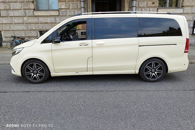 Minivan Driver and Guide (DIN15565) Tailor Made Berlin Highlights - Potsdamer Platz, Holocaust Memorial, and the Brandenburg Gate in one sweep