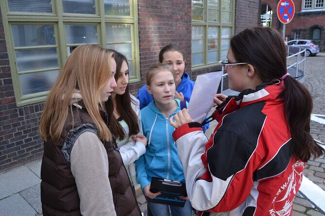 Mister X Hamburg 2h city tour, hunting & games for all ages - Walking vs public transport: you’re in control