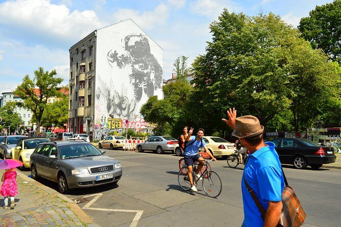 Modern Berlin Private Walking Tour: Diverse, Vibrant and Exciting German Capital - Stop 1: Mitte and the Wall-to-Unified-City Story in One Neighborhood