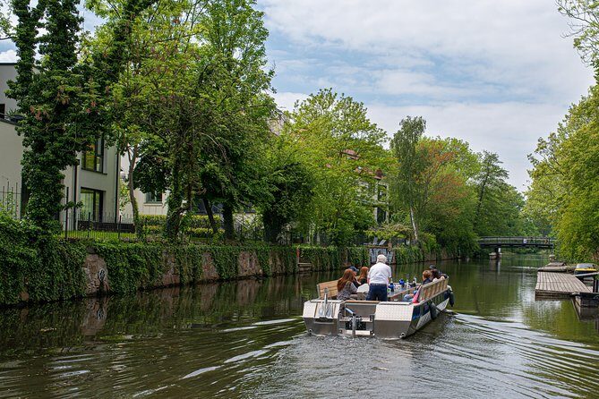 Motorboat tour ''Little Venice Tour'' Gustav - Entering The Leipzig Harbor Scene From the Water