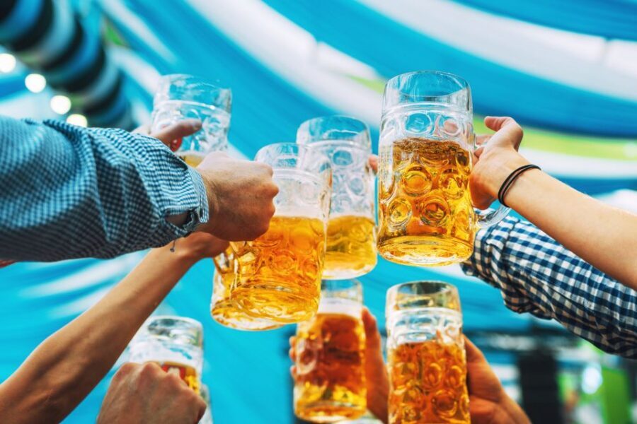 München: Oktoberfest Experience and Lunch in Tent - The Guided Walk: Getting Your Bearings Fast (and Knowing What You’re Seeing)