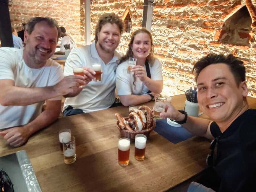 Munich and its beer—an unforgettable beer tour with beer tasting - Meeting at Fischbrunnen: how the tour starts in the heart of Munich