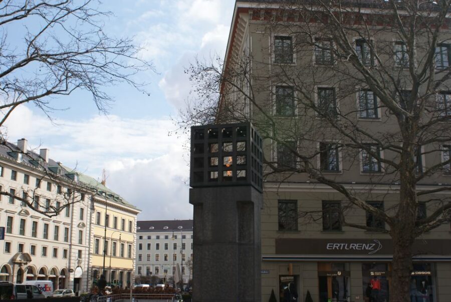 Munich and Nazi History Combination Day Tour Small Group - Public transport in a small group: efficiency without stress