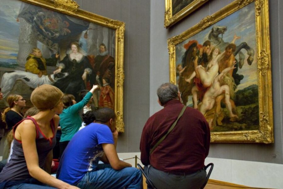 Munich: City Pass 45+ Top Attractions and Public Transport - Hop-on Hop-off Express Circle: The Fast Way to Get Oriented