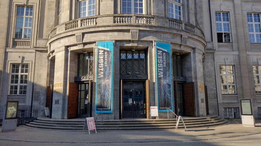 Munich: Deutsches Museum Guided Tour with Entry Ticket - The Guide Factor: Professional Explanations You Can Trust (With One Caveat)