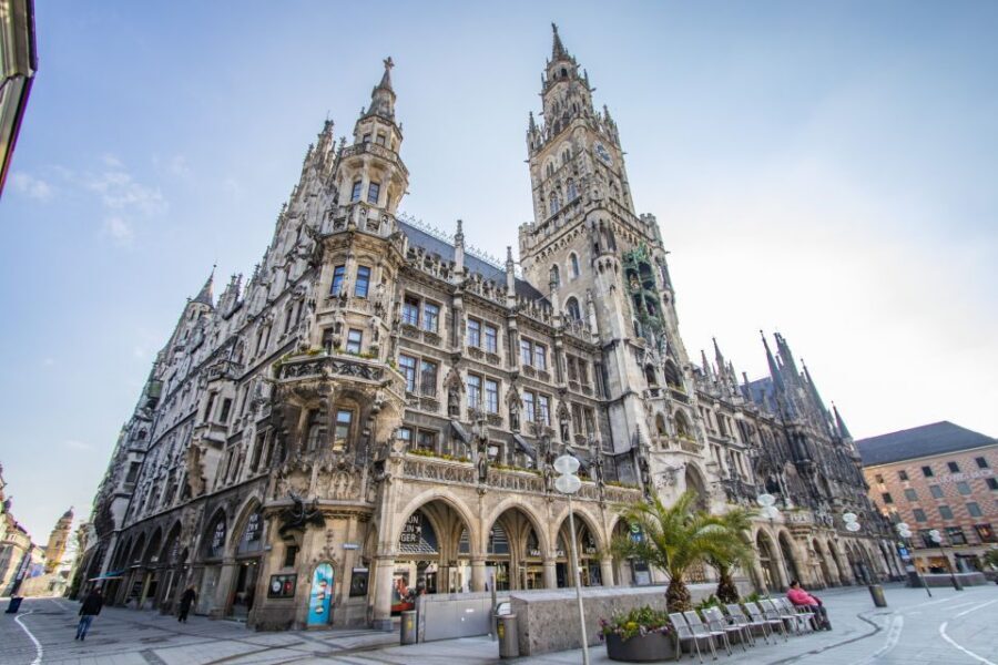 Munich: Express Walk with a Local in 90 minutes - Key highlights you’ll care about