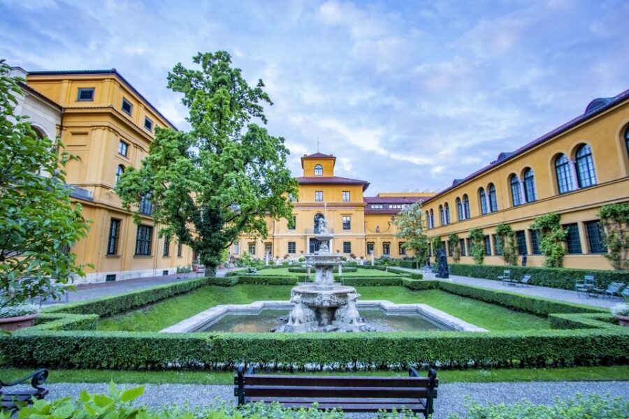 Munich: Express Walk with a Local in 90 minutes - Beer Gardens and the Best Bars/Cafes Moves You Can Use Tonight