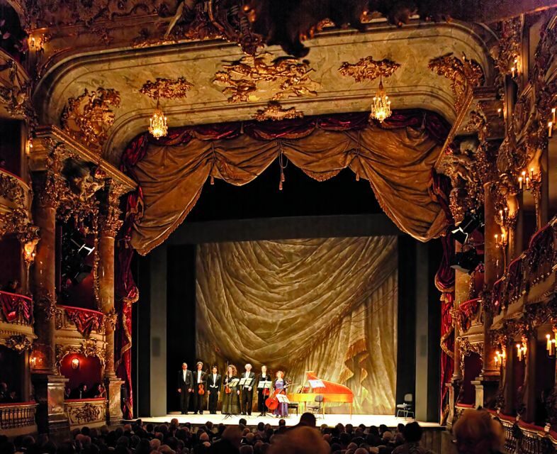 Munich: Gala Concert in the Cuvilliés Theatre - The Residenz soloists: what their performance style means for you