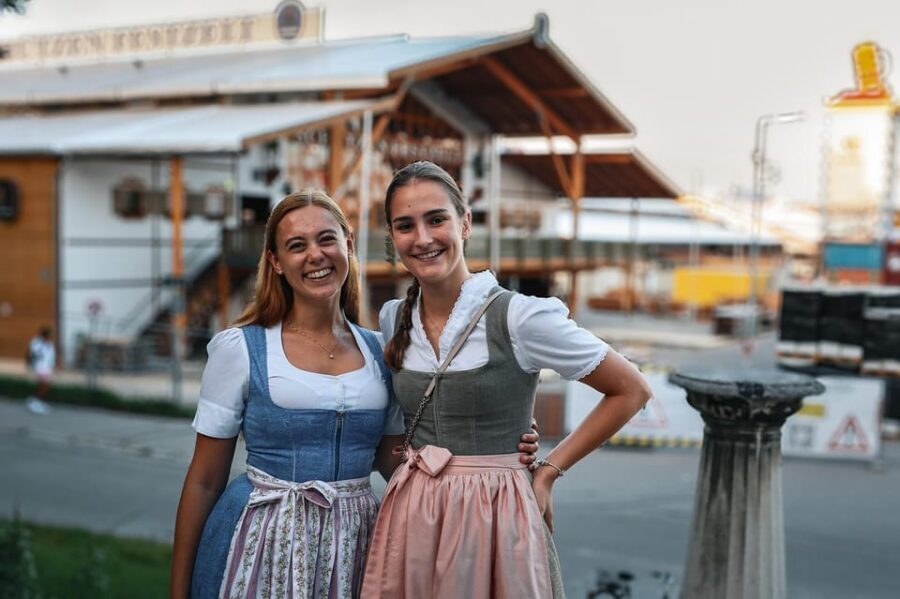 Munich: Guided Oktoberfest Experience with Beer and Lunch - The first hour: beer, safety talk, and a guided walk through Oktoberfest you can actually follow