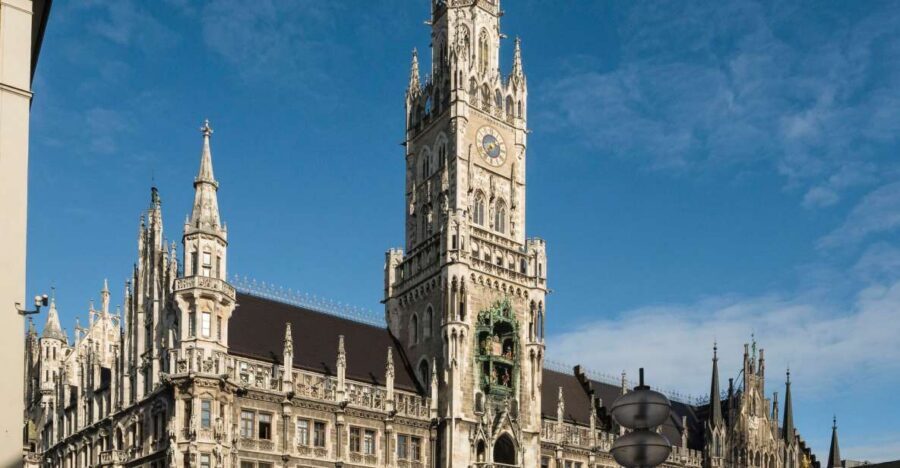 Munich: Guided Tour of the historic Town Hall on Marienplatz - Key things to know before you go