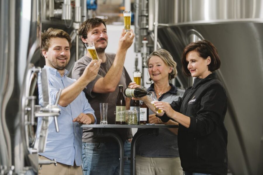 Munich: Hands-On Brewery Tour & Tasting of 4 Organic Beers - Inside the brewery: meeting owners and walking through the brewing process