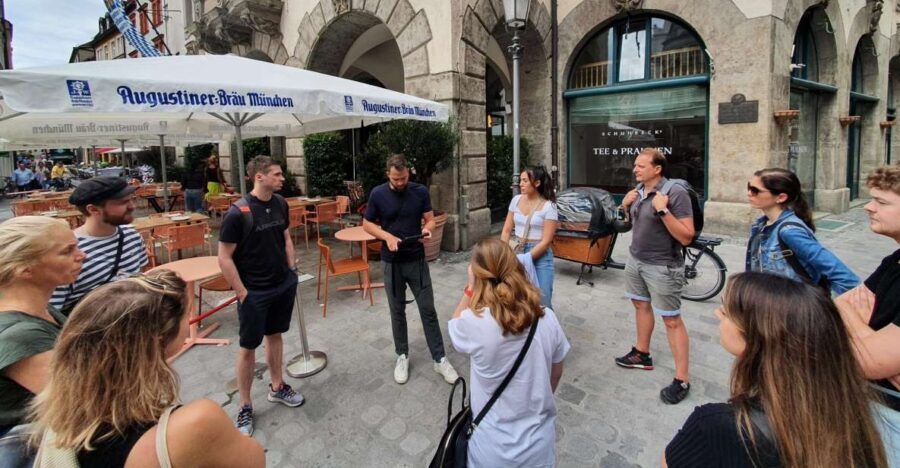 Munich: Historical Walking Tour on the Rise of Hitler - Where the tour begins: Marienplatz and a timeline you can follow