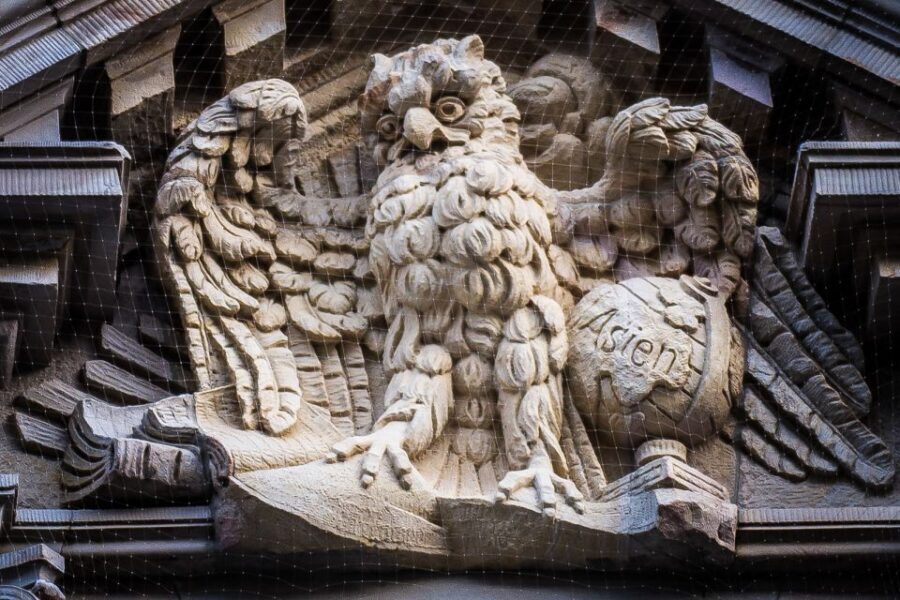 Munich - Illuminati & other Secret Societies, Tour in German - Promenade Square: Bringing the Story Together