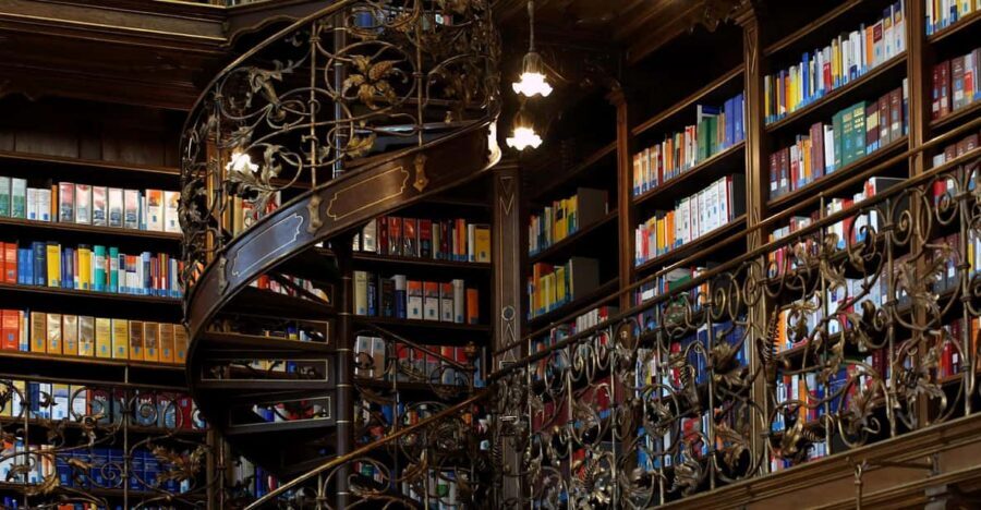 Munich: Law Library Guided Visit with Entry Tickets - Art Nouveau Gallery: A Side Trip That Actually Matters
