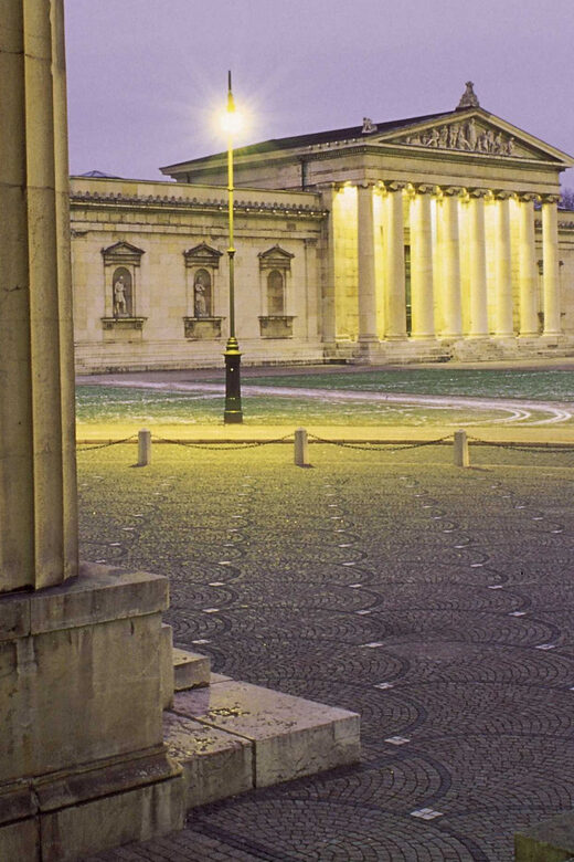Munich: National Socialism Historical Tour in GERMAN - A 2-hour walking tour of Munich’s Nazi origins