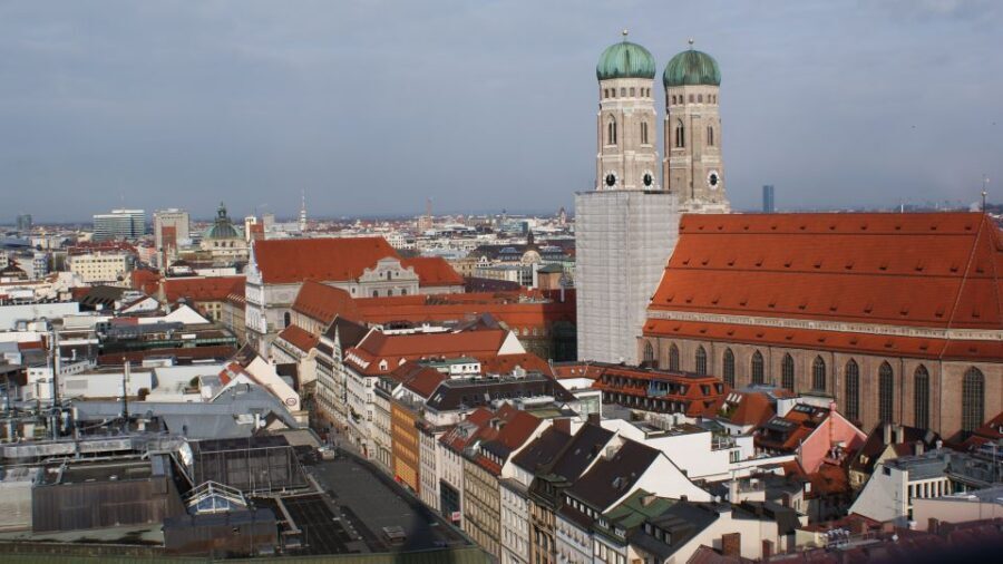 Munich: Nazi History 2-Hour Small Group Walking Tour - Two hours in Munich: how the pace works on foot