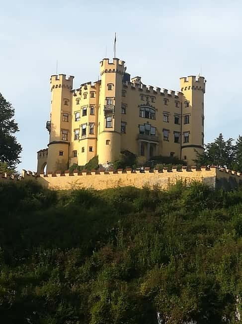 Munich: Neuschwanstein Castle and Linderhof Palace Day Trip - From Munich Central to Bavaria’s highlights: the real value