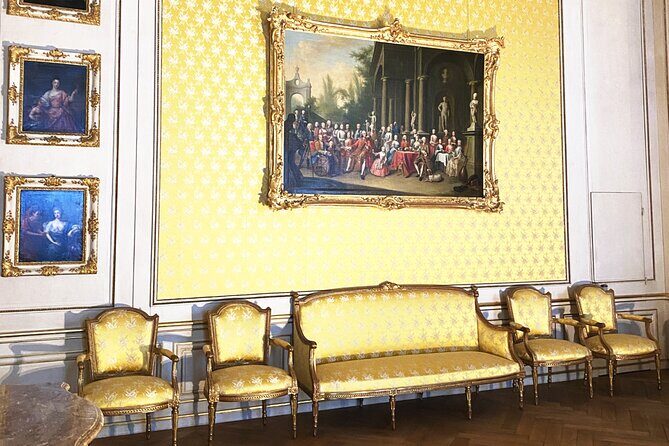 Munich Nymphenburg Palace & Carriage Museum Fast-Track Tour - Meeting point and timing: the quick way to avoid a day-ender