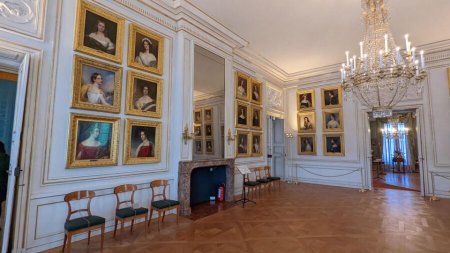 Munich: Nymphenburg Palace with official Guide - The Queen’s Apartment and Ludwig I’s Gallery of Beauties