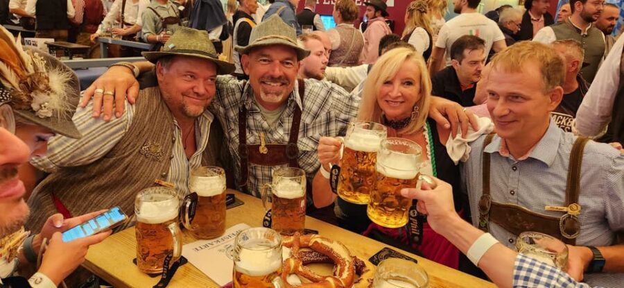 Munich: Oktoberfest Tour & Big Beerhall Evening Reservation - The price question: is $424 per person actually good value?