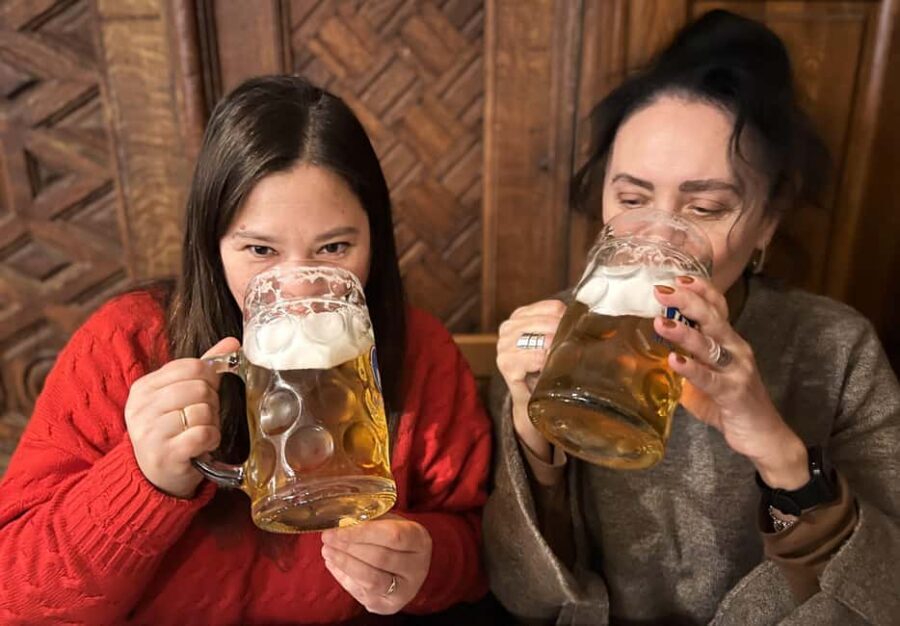 Munich: Old Town Food Tour with 10+ Tastings, Beer & Pretzel - Munich Old Town in 210 minutes: what this food tour delivers