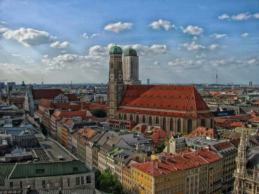 Munich Old Town - Guided Walking Tour in English - Your 150-minute orientation to Munich’s Old Town (and why it’s worth the time)