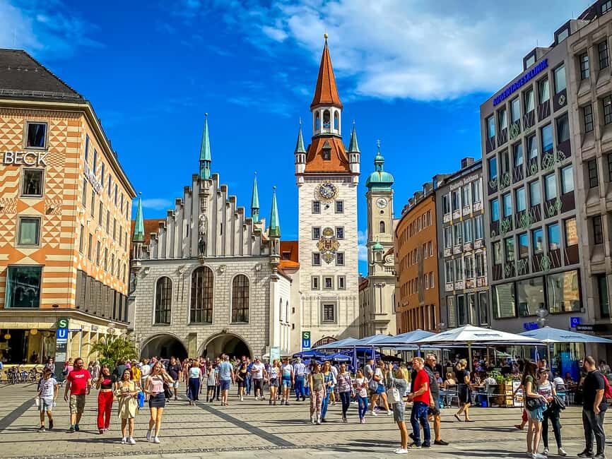 Munich Old Town - Guided Walking Tour in English - Marienplatz and the Town Hall stage: Munich’s civic center in two acts