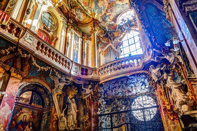 Munich: Old Town Highlights Private Walking Tour - St. Peter’s Church: the oldest story in the city