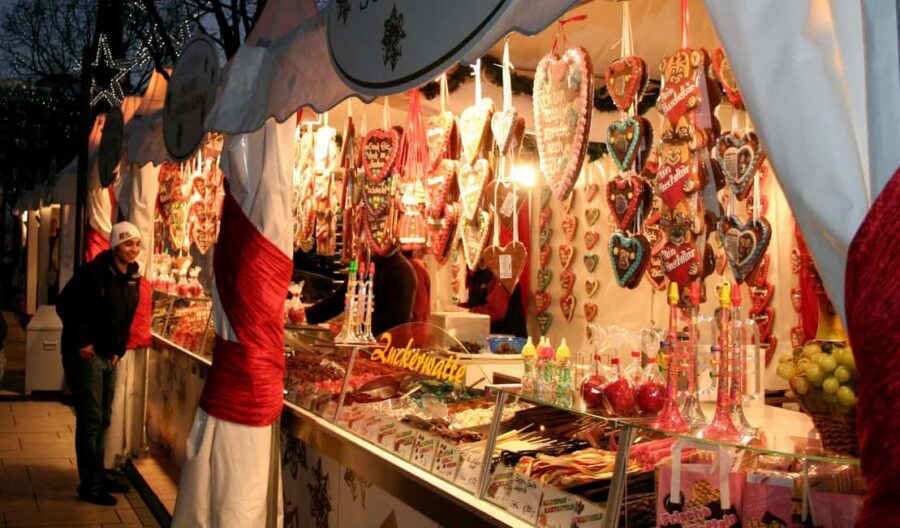 Munich Premium Christmas Market Hopping with Sightseeing Tour - Key things that make this Munich Christmas market tour work