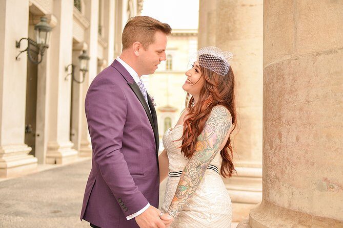 Munich Private Photo Session with Award-Winning Pro - When your date lands in October or the Christmas market season