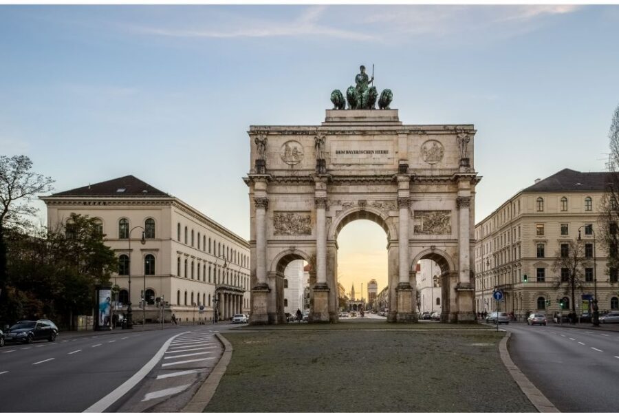 Munich : Private Walking Tour with A Guide (Private tour) - Practical Stuff That Makes the Tour Feel Smooth