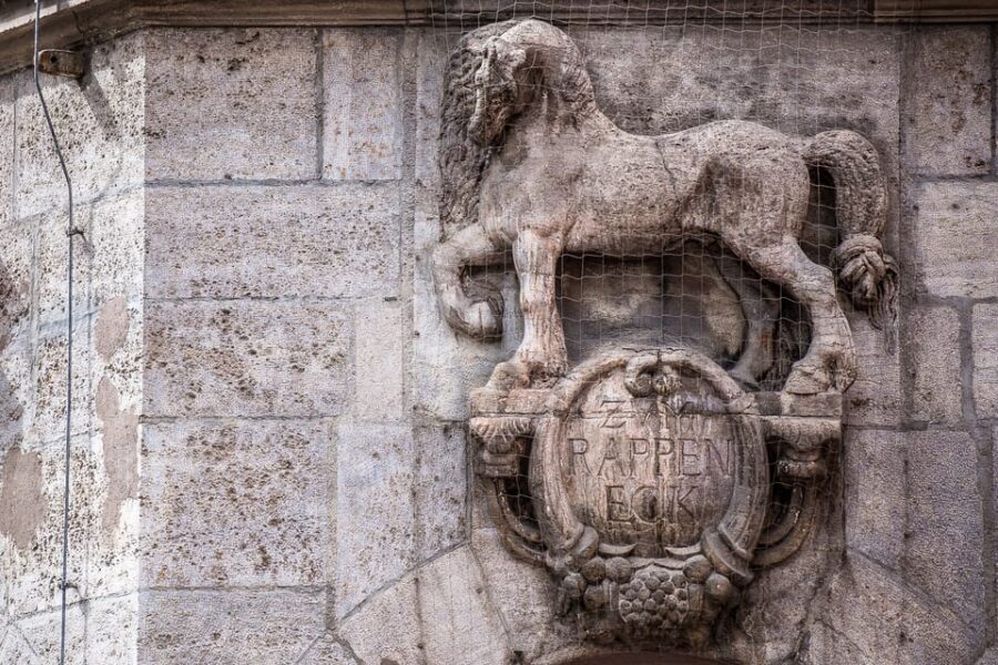 Munich: Raven Black Witches and Executioners Walking Tour - Wheelchair accessible, but don’t treat it like a sightseeing bus