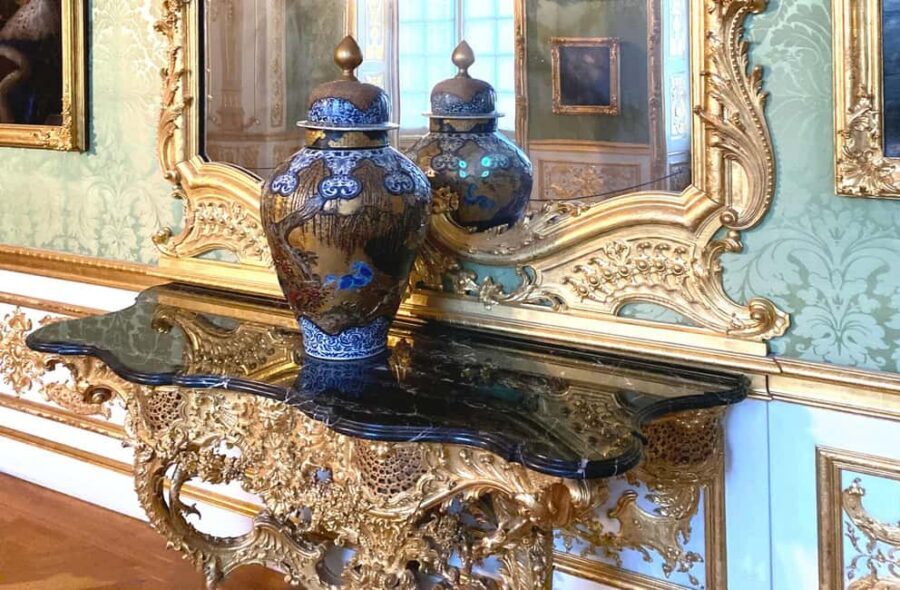 Munich: Residenz Museum Tickets and 2,5-hour Guided Tour - Live guides make or break this palace museum