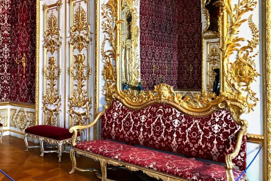 Munich: Residenz Museum Tickets and 2,5-hour Guided Tour - Pacing, crowds, and comfort: the palace tour physics